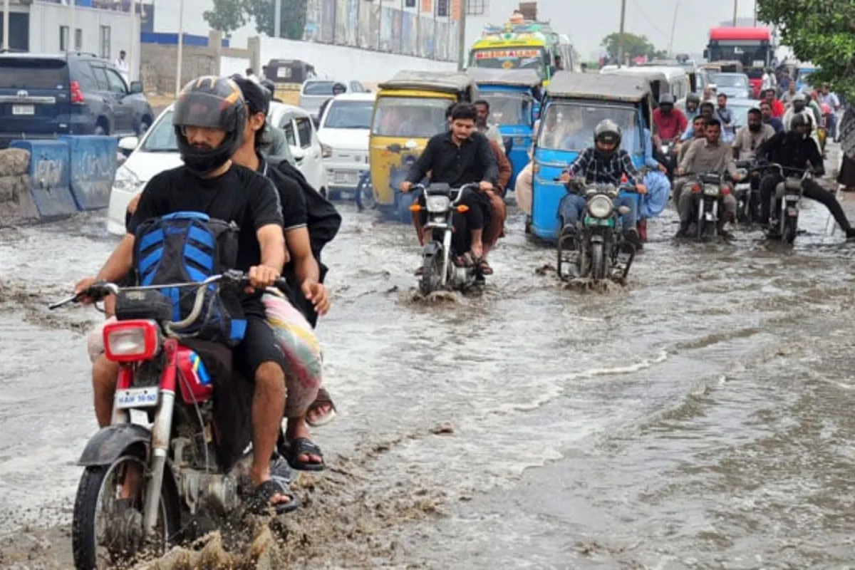 Will Karachi Receive Heavy Rain Today? PMD Issues Forecast