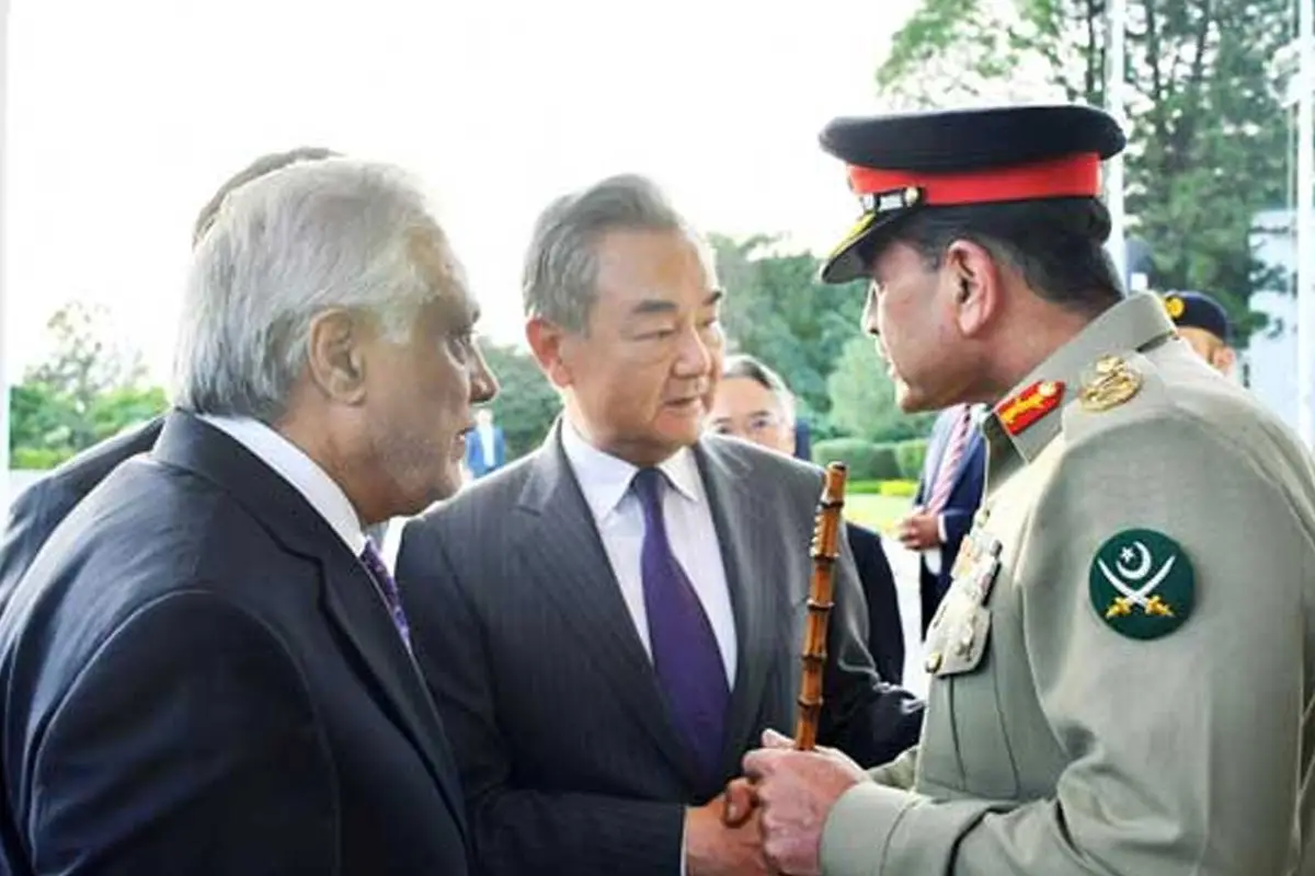 Chinese FM Wang Yi Meets COAS Asim Munir in Islamabad to Discuss Security & CPEC