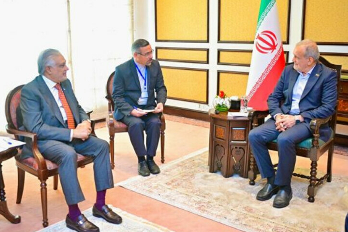 Ishaq Dar Meets Iranian President, Reaffirms Commitment to Strengthening Ties