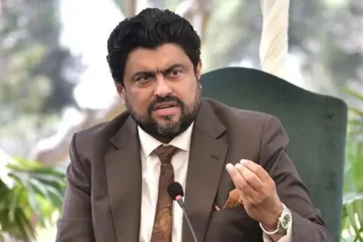 Kamran Tessori Donates Five Months’ Salary for Flood Victims