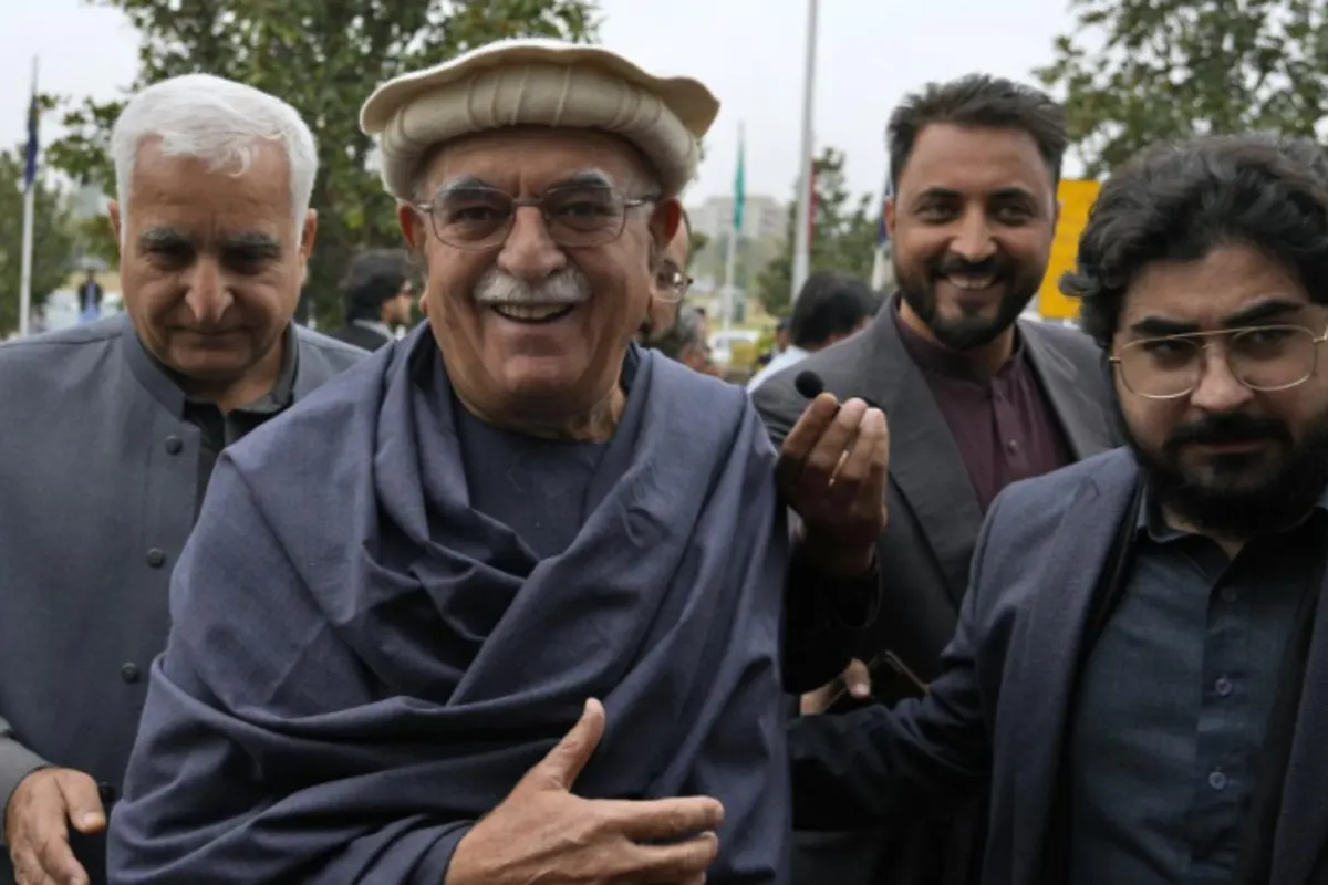 PTI Founder Nominates Mahmood Achakzai as New Opposition Leader