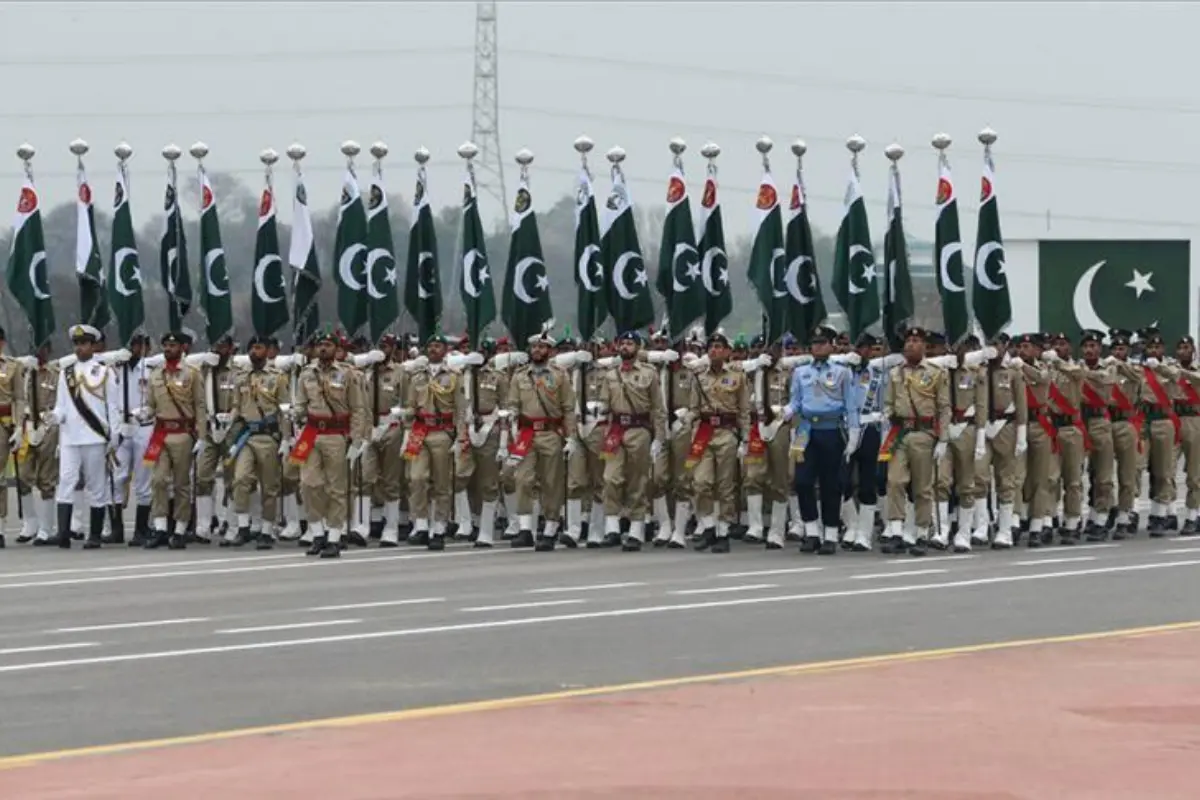 Pakistan Armed Forces Pay Tribute on 60th Defence, Martyrs’ Day
