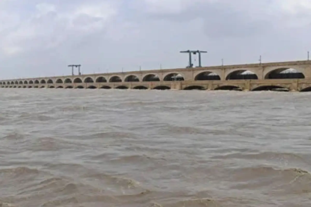 Flood Threat in Sindh: Kacha Area on Alert as High Flood Expected in Guddu Barrage