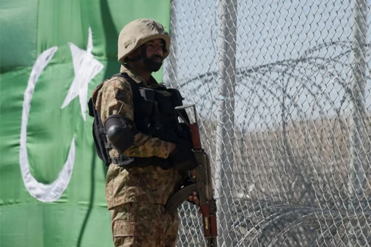 Afghan Crossfire at Border