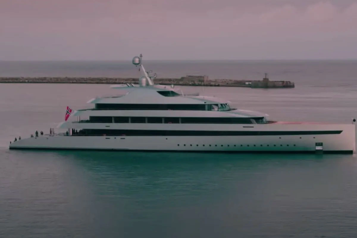 Is the Savannah Yacht in The Woman in Cabin 10 a Real-Life Superyacht?