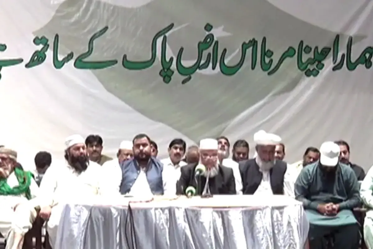 TLP South Punjab leaders separate from party after govt ban