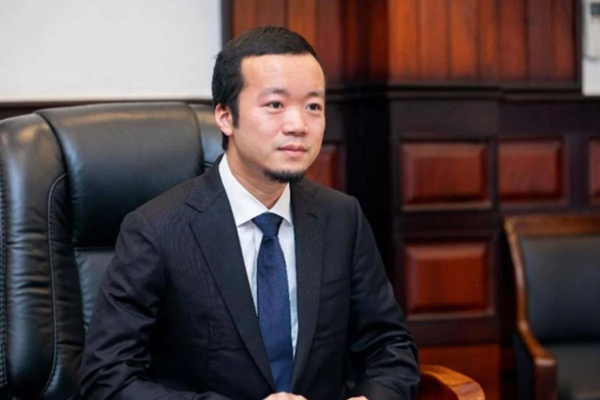 Who Is Chen Zhi?