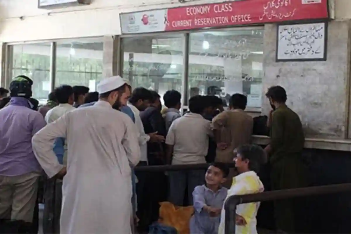 Pakistan Railways Reservation Office Timings