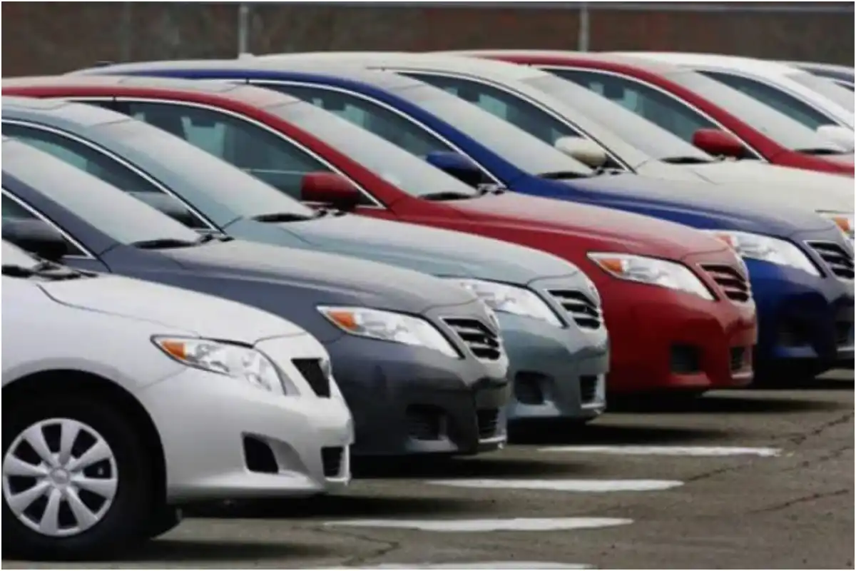Pakistan Permits Commercial Import of Used Sedan Cars with Age and Duty Regulations