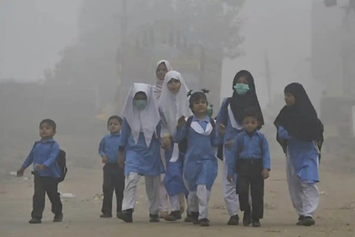 Are early winter holidays expected in Punjab as smog situation worsens?