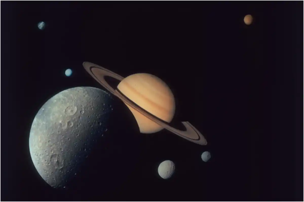 Moon and Jupiter Align in the Sky Tonight
