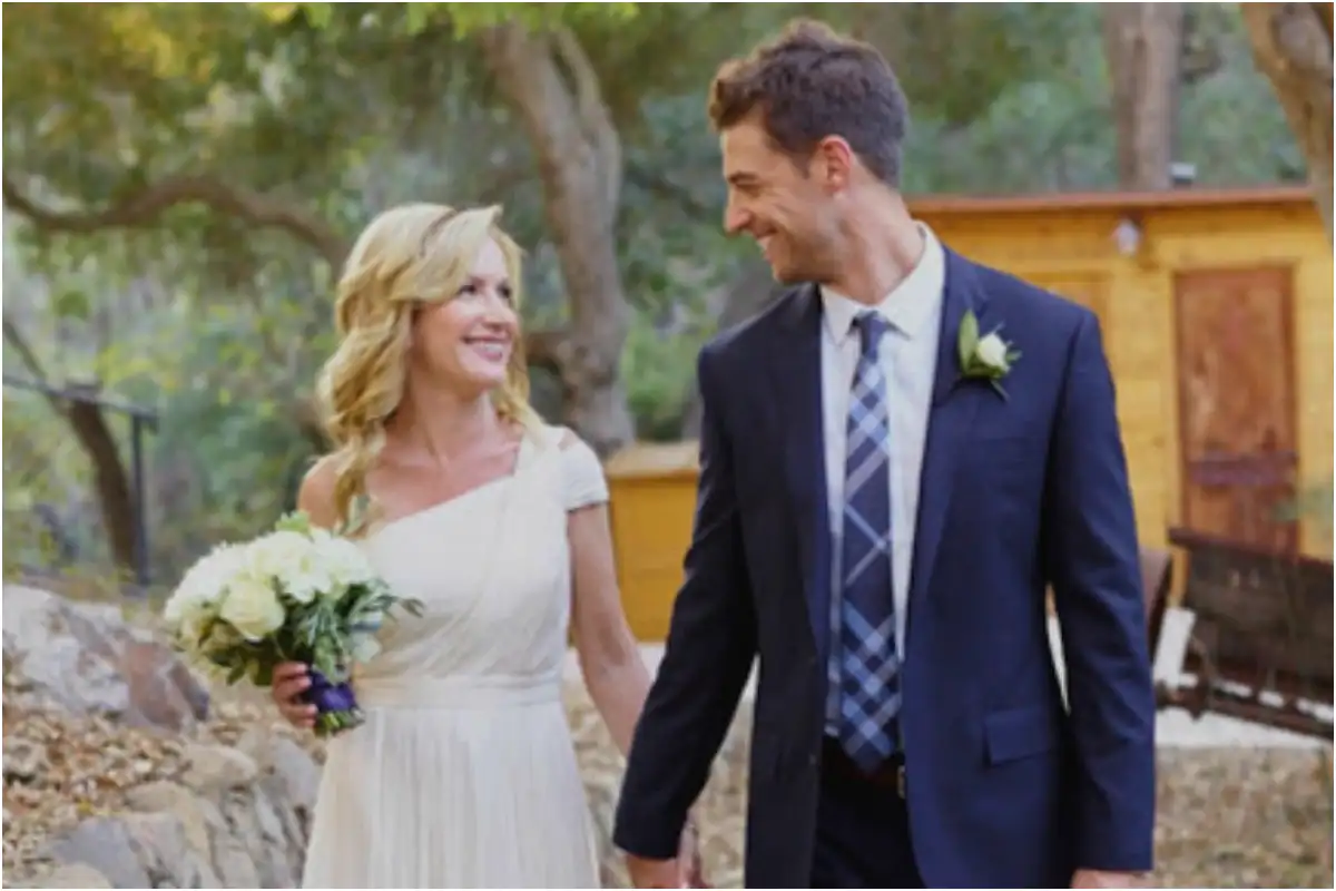 Who Is Angela Kinsey Husband Joshua Snyder