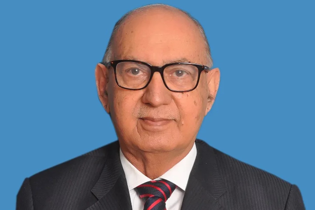 Senator Irfan Siddiqui Placed on Ventilator After Health Deteriorates