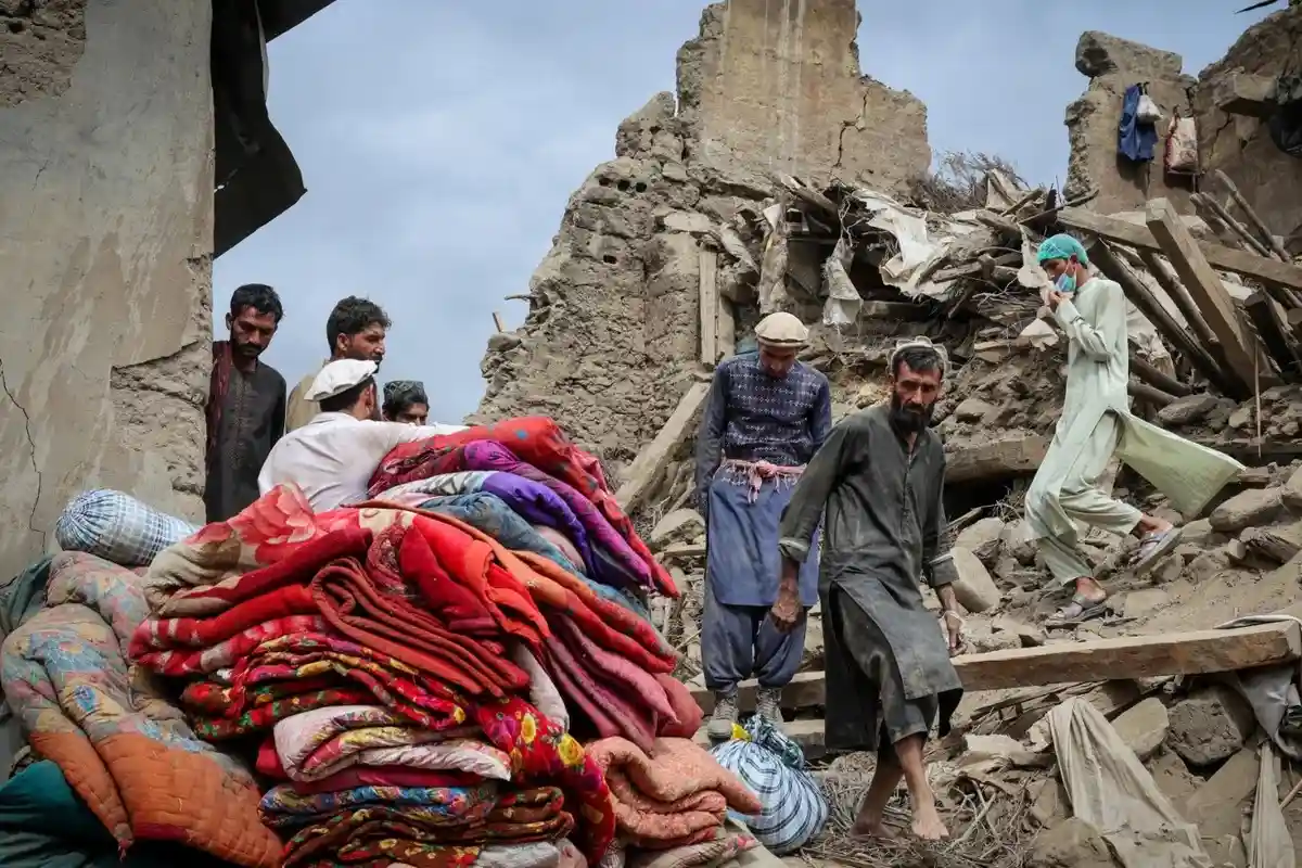Strong Earthquake in Northern Afghanistan Kills 7, Injures 150