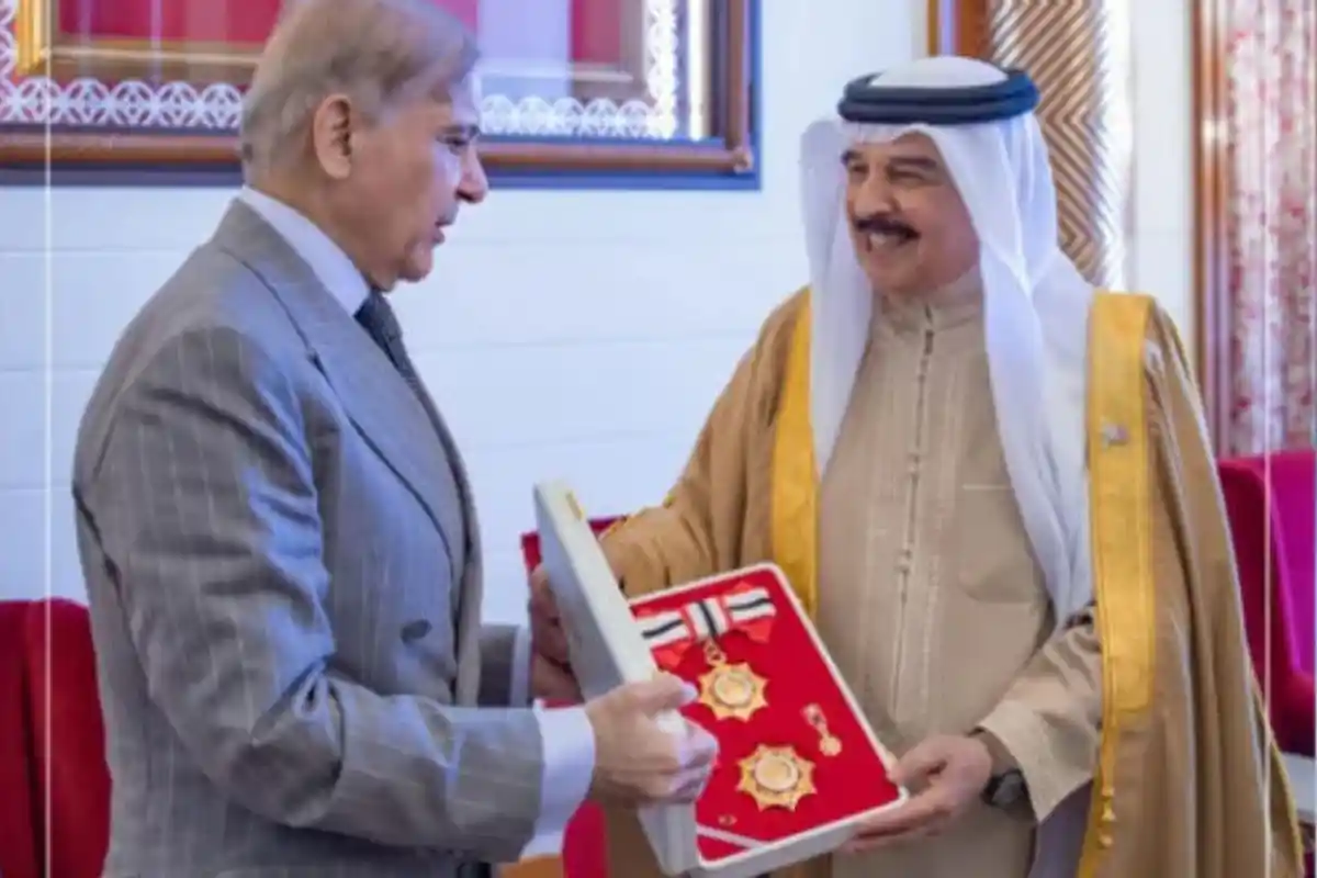 PM Shehbaz Sharif Honored With Bahrain’s Highest Award By King Hamad