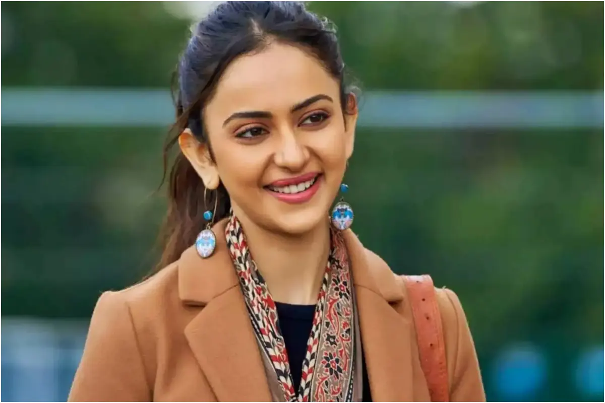 Rakul Preet Singh Warns Fans About WhatsApp Imposter