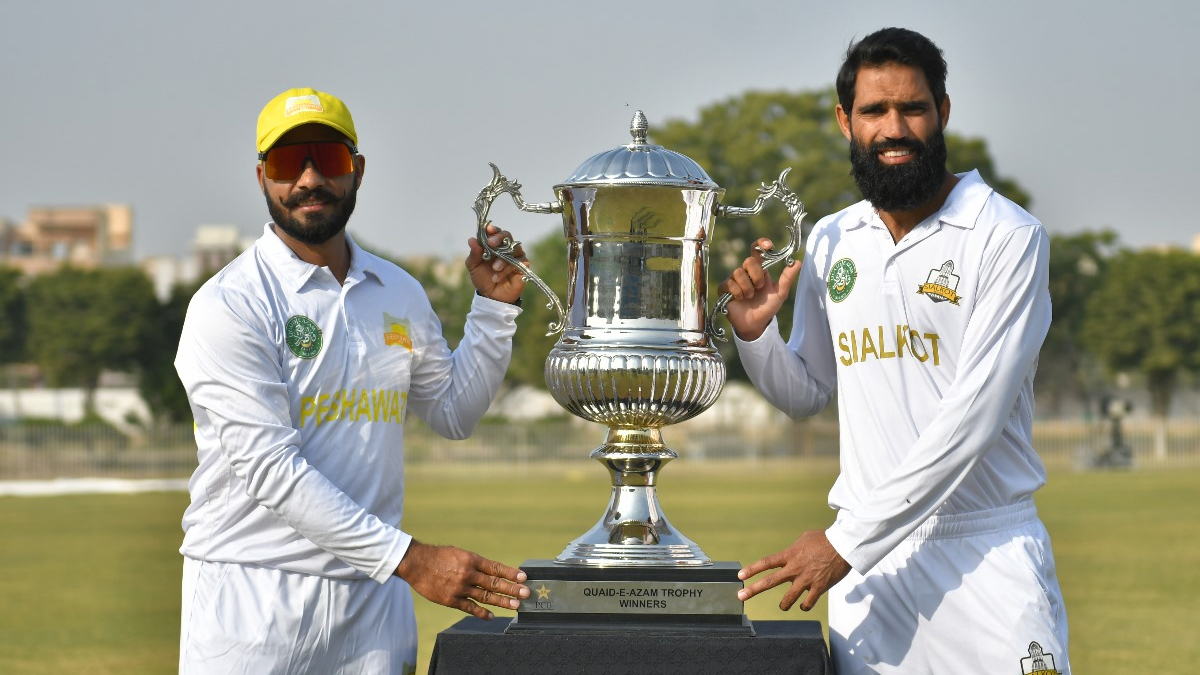 Peshawar, Sialkot set to compete for QeA title