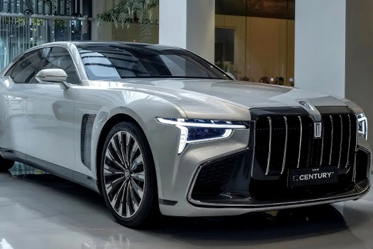 Toyota Century 2026 Hybrid offers executive comfort and advanced tech