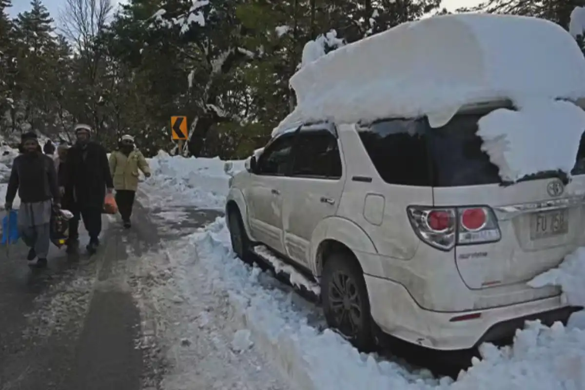 Murree Police Unveil Strict Traffic Plan for New Year’s Night