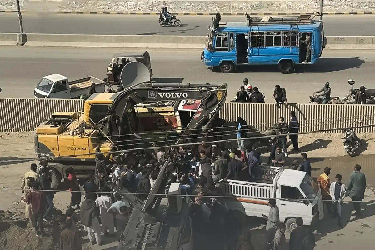 Nipa Flyover Incident; Officials suspended, high-level committee to probe Karachi child’s manhole death