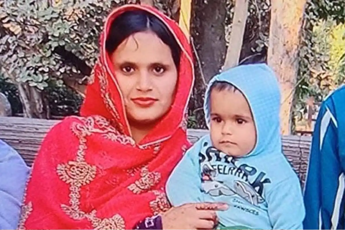 Body of 10-Month-Old Baby Rida Fatima Recovered After Falling into Manhole in Lahore