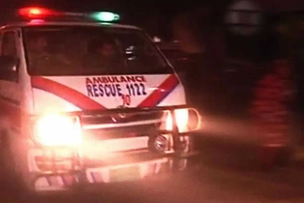 Eight Killed in Road Accident Near Hyderabad on Mehran Highway