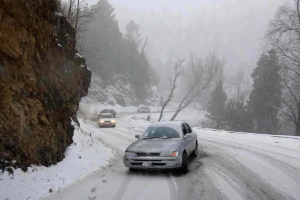 Cold Wave Tightens Grip as Snowfall Hits Upper Regions