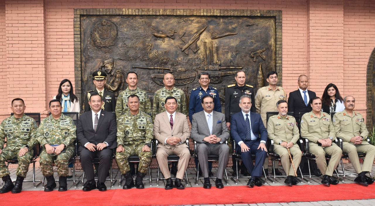 Pakistan, Indonesia Agree to Boost Defence Production Cooperation in High-Level Meeting