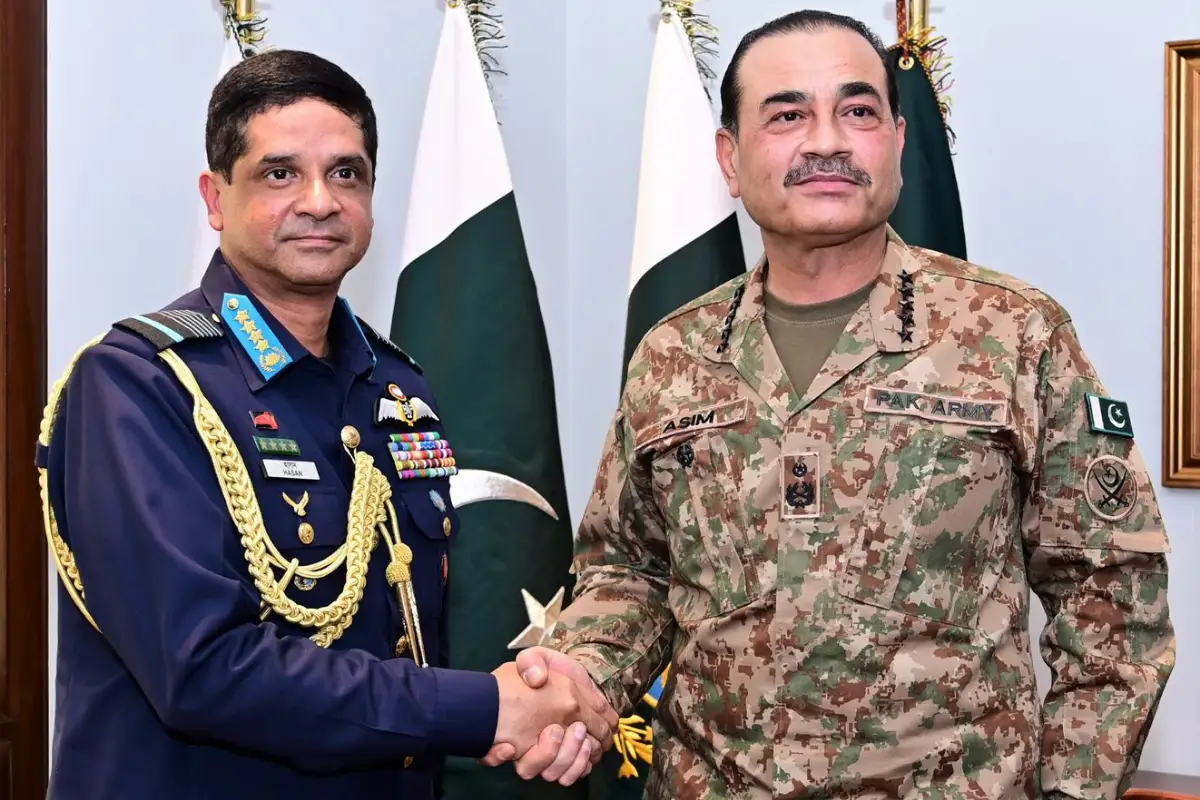 Bangladesh Air Chief calls on CDF to discuss training exchanges and defence ties