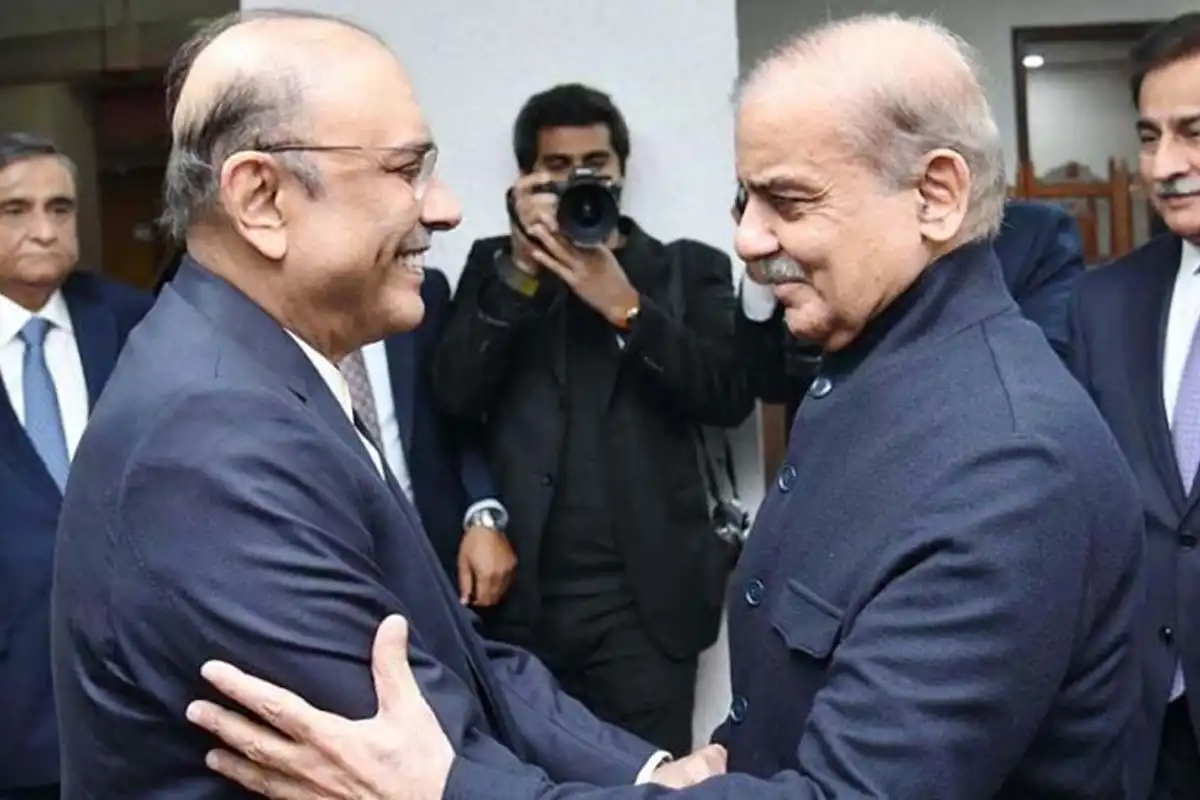 President Zardari, PM Shehbaz Urge Unity, Discipline and Hard Work in 2026