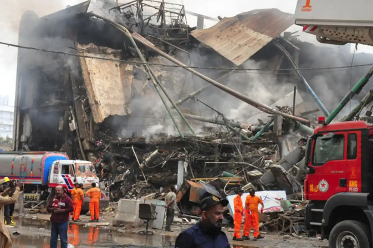 Gul Plaza Fire in Karachi Extinguished After 33 Hours, Death Toll Reaches 10