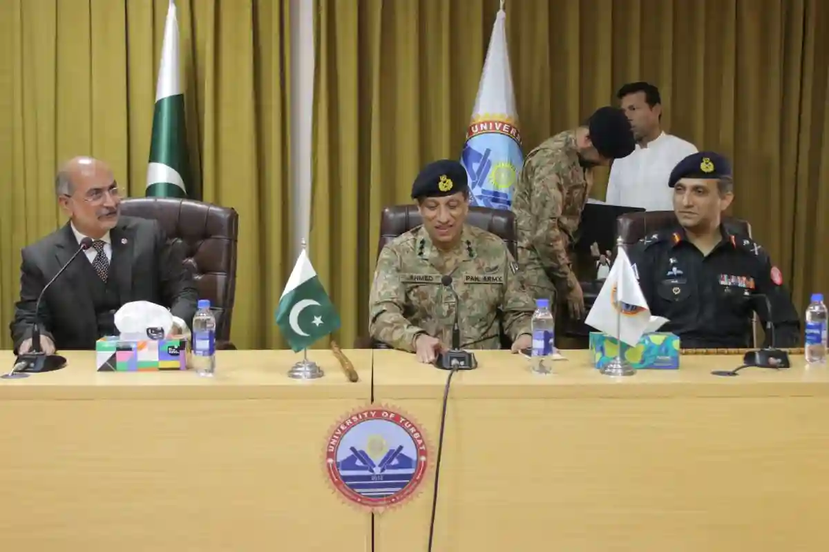 DG ISPR Holds Special Interactive Session at Turbat University