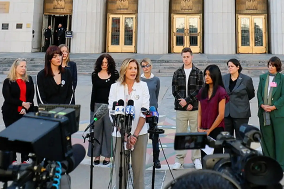 California Woman Testifies Against Meta and YouTube Over Social Media Addiction