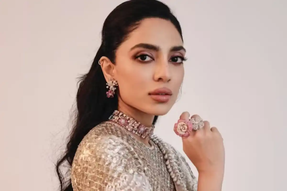 Sobhita Dhulipala Avoid Heavy PR Culture in Bollywood