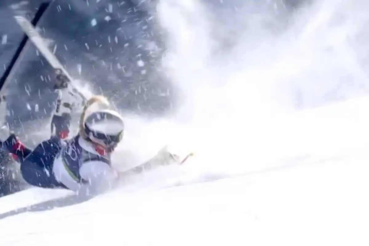 Lindsey Vonn’s Olympic Dream Ends After 13 Seconds in Horrific Crash
