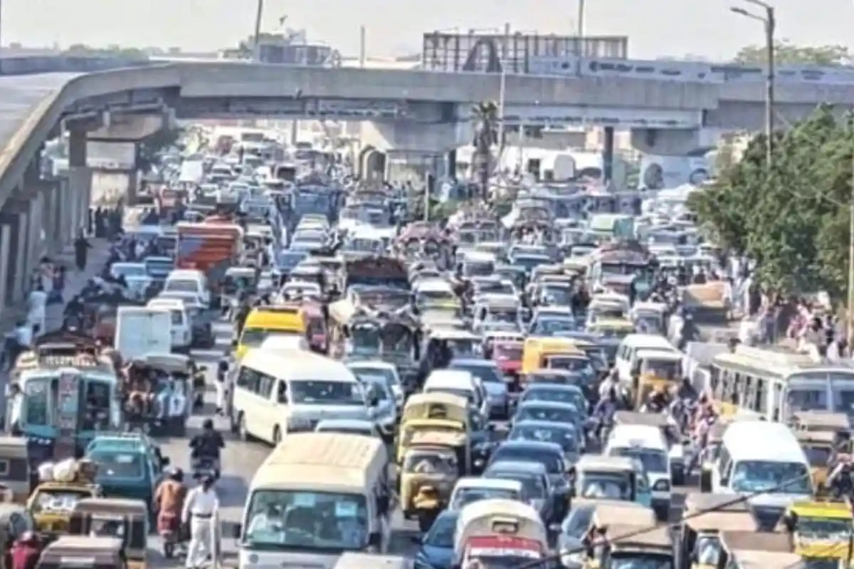 Karachi Traffic Police Launch Special Ramadan Plan to Ease Pre-Iftar Congestion