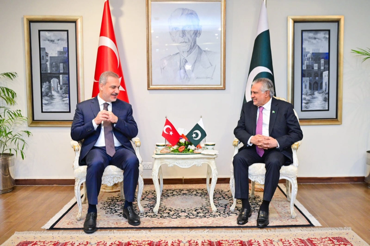 Hakan Fidan Meets Ishaq Dar in Islamabad Over Regional Issues