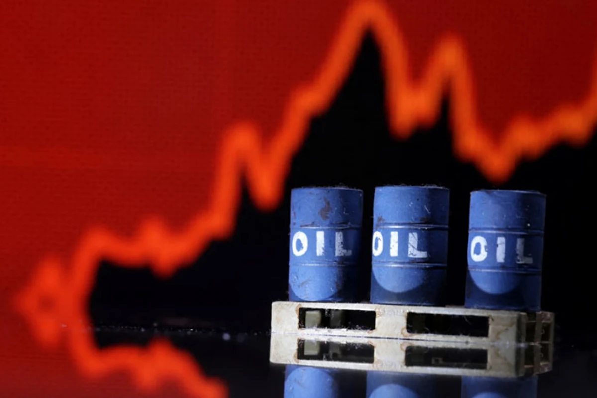 Global Crude Oil Prices Hit Multi-Year Highs Amid Middle East Conflict