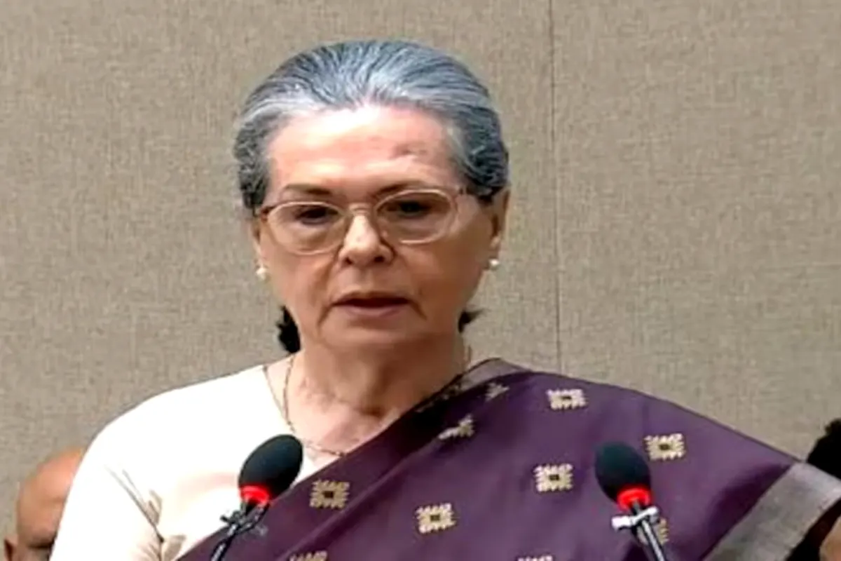Sonia Gandhi Blasts Modi Govt’s Subservience: India Surrenders to Israel, Betrays Tehran