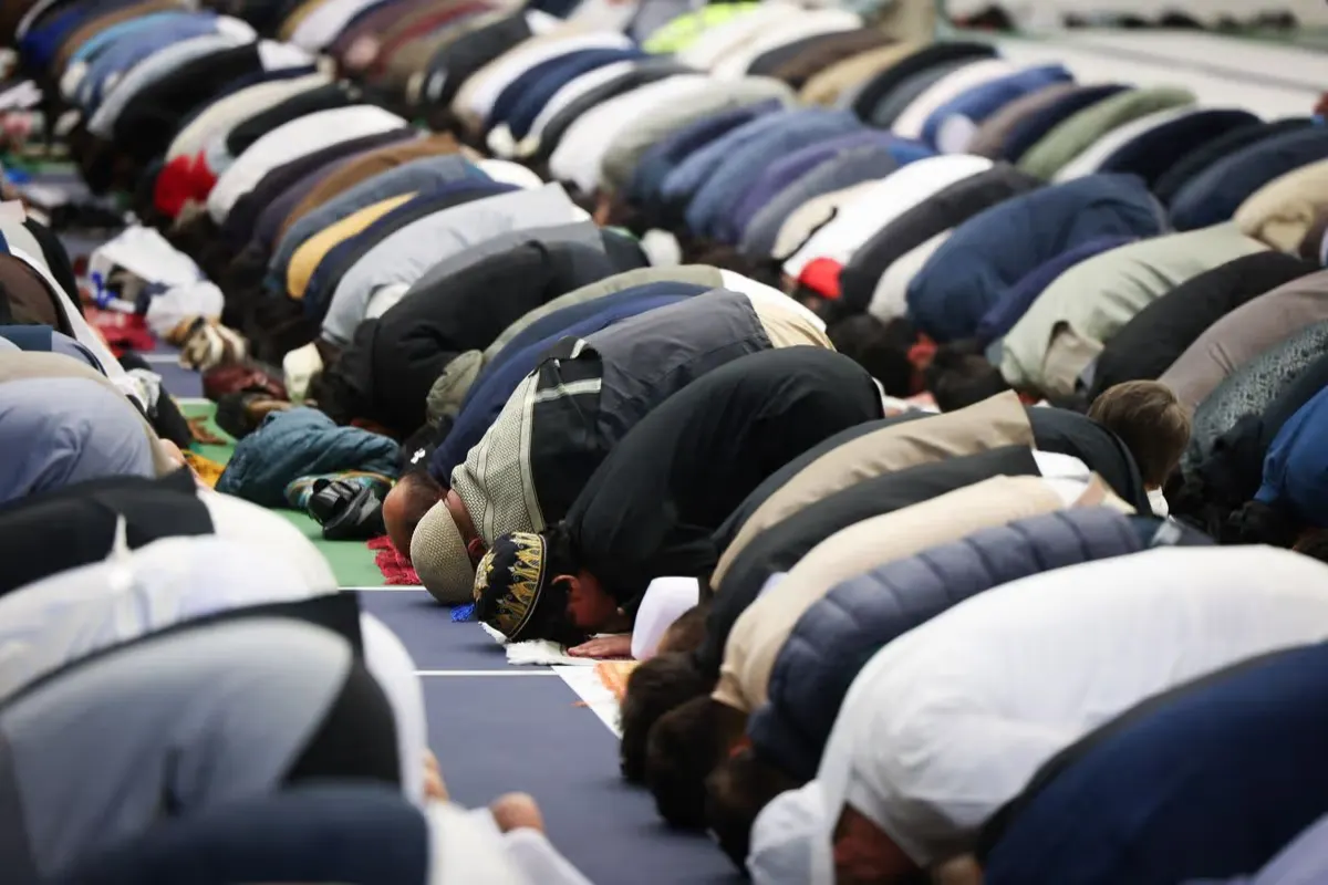 Eid Ul Fitr 2026 Prayer timings in major cities worldwide