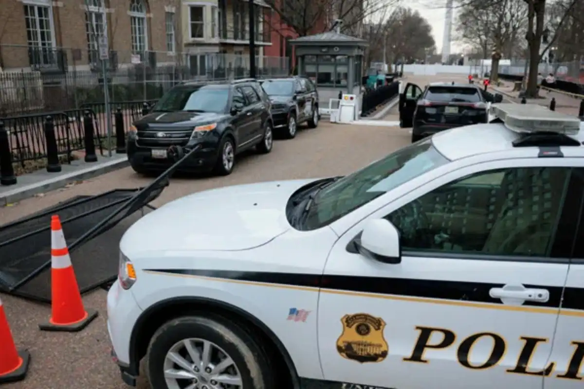White House Area Temporarily Shut Down After Van Breaches Security Barricade