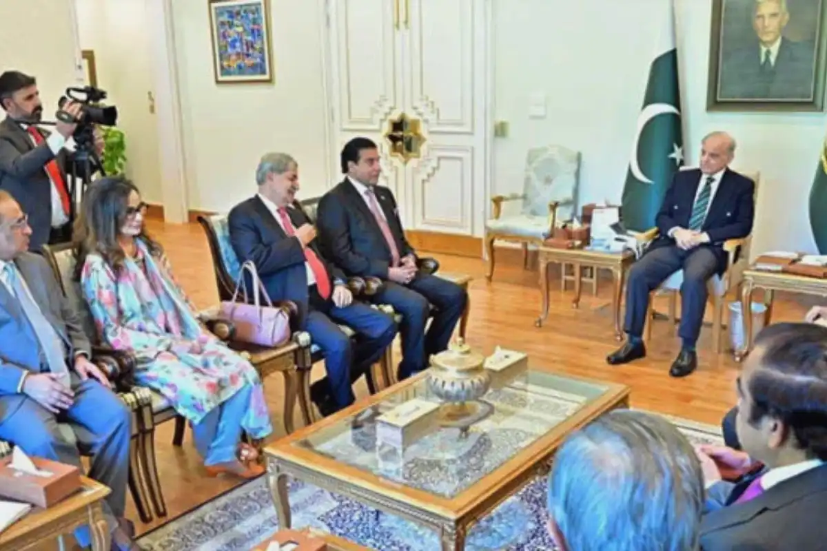 PM Shehbaz to Brief Parliamentary Leaders on Gulf Situation