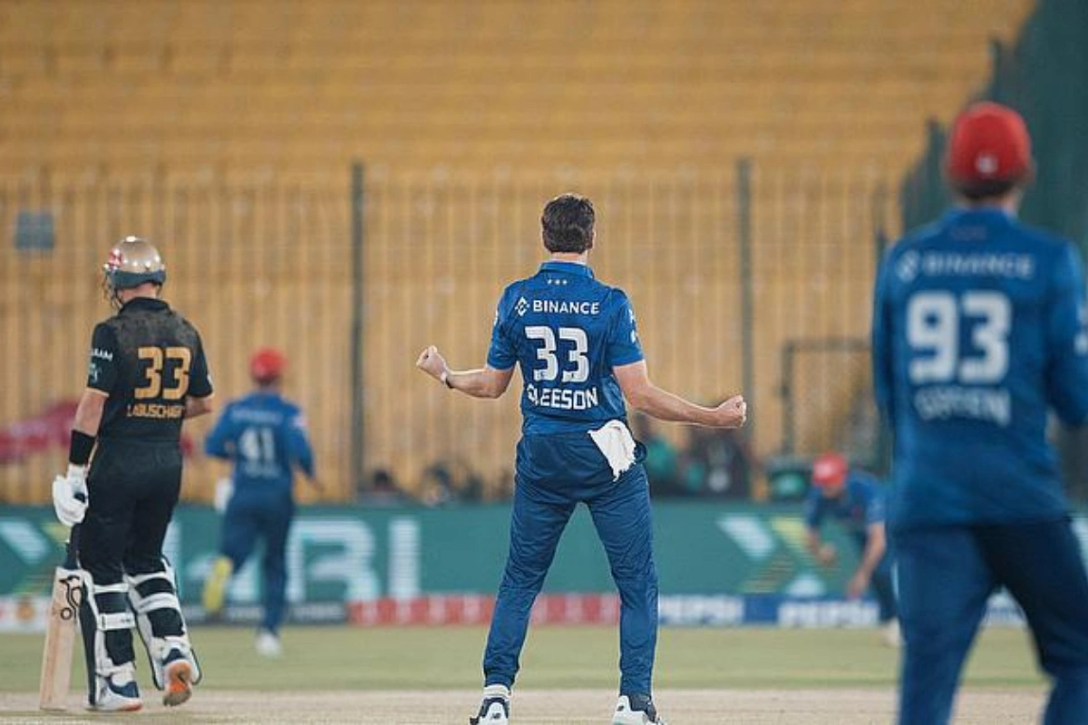 Islamabad United Dominate Hyderabad Kingsmen with Clinical 8-Wicket Victory
