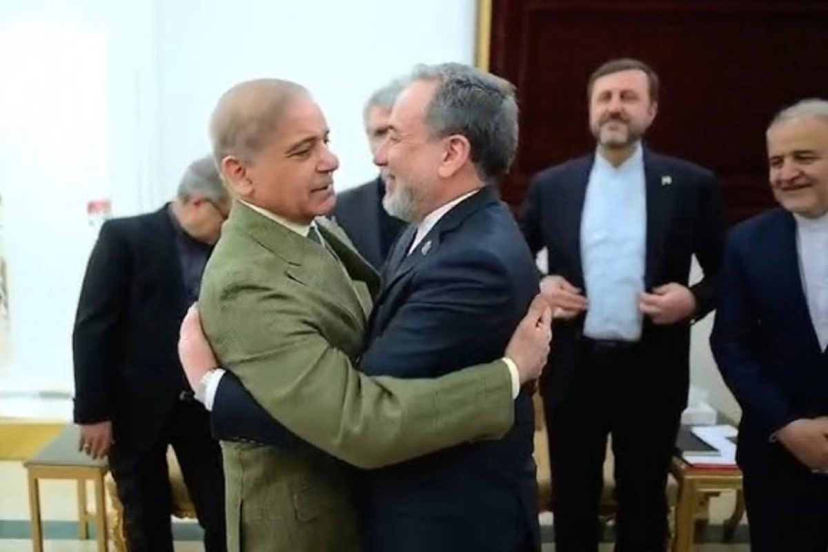 PM Shehbaz Welcomes Iranian Foreign Minister Abbas Araghchi at PM House
