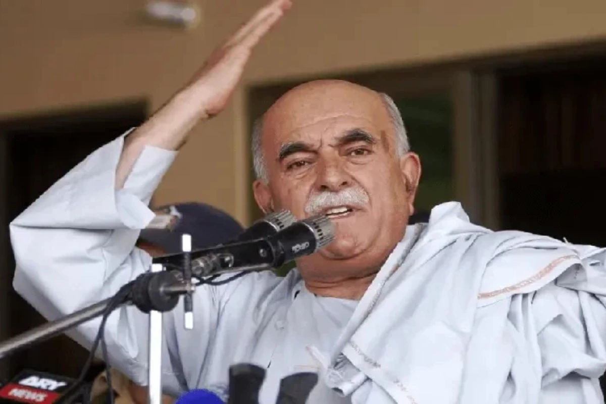 Mahmood Achakzai Unhappy with PTI Leadership Prior to Mardan Rally