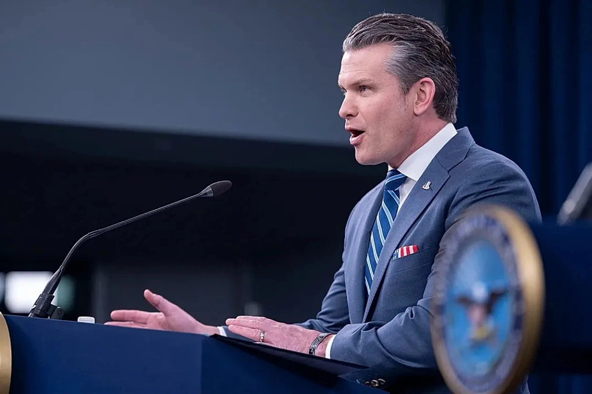 New naval fleet to arrive, Iranian blockade tightening: US Defense Secretary