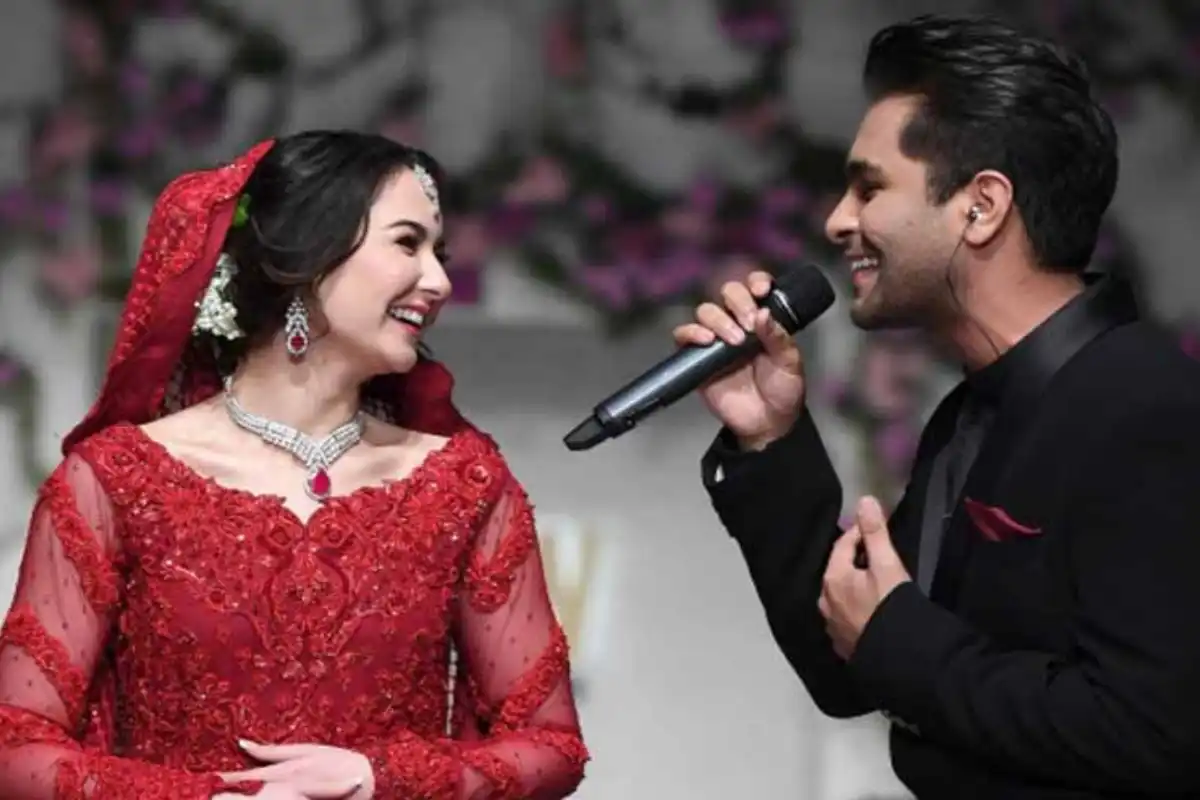 Hania Aamir Spotted at Asim Azhar Concert Fuels Dating Rumors