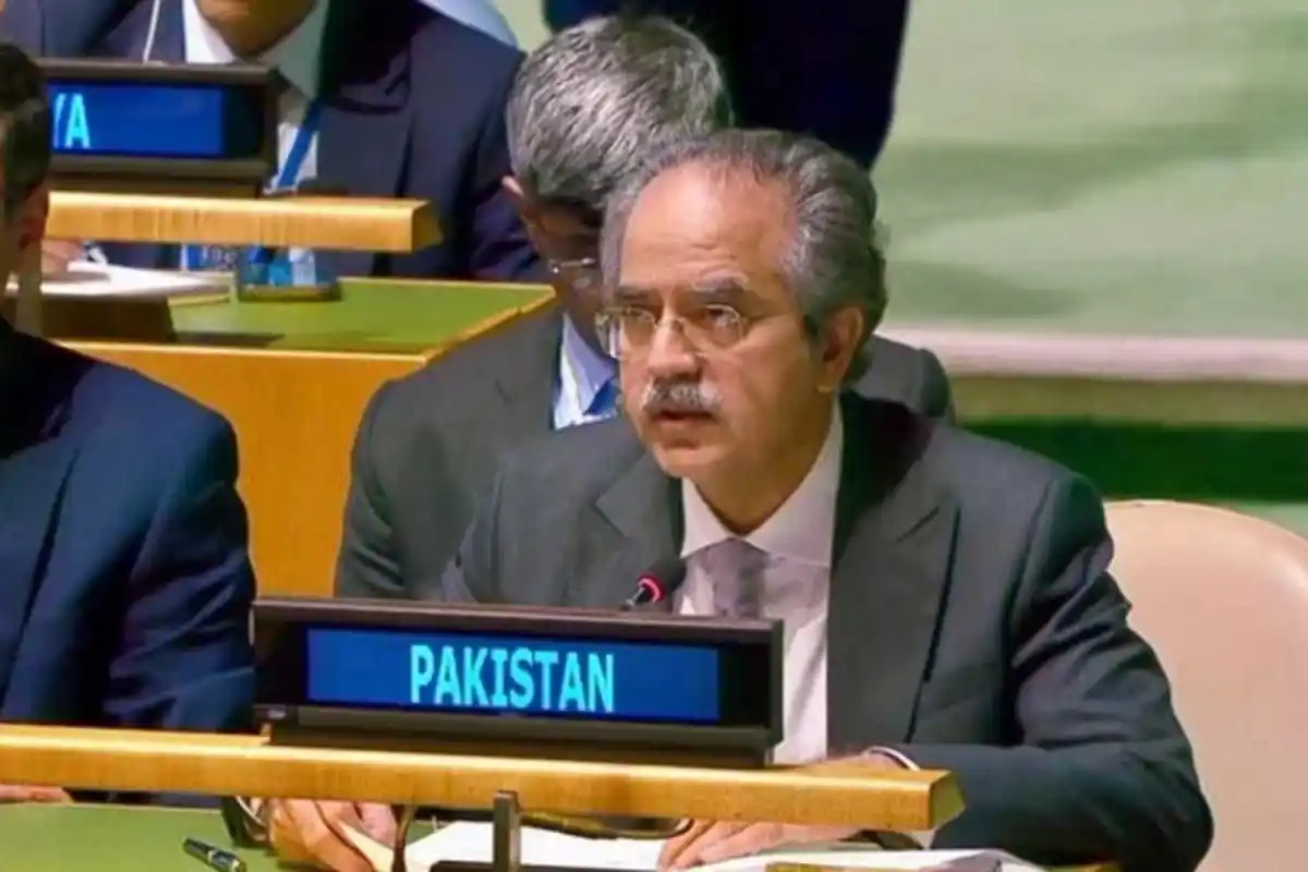 Pakistan Warns of Expanding Middle East Crisis From Gaza to Strait of Hormuz, Urges Urgent Action