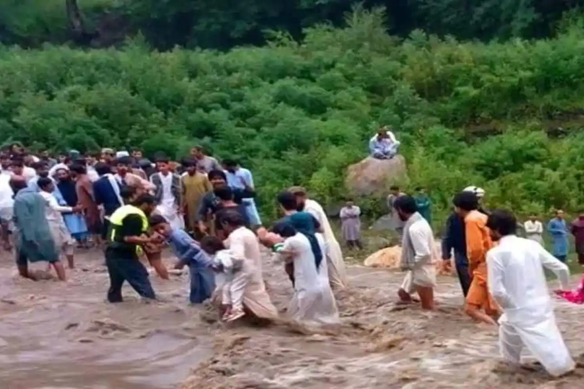 Heavy Rains in Khyber Pakhtunkhwa Claim 26 Lives and Injure Dozens