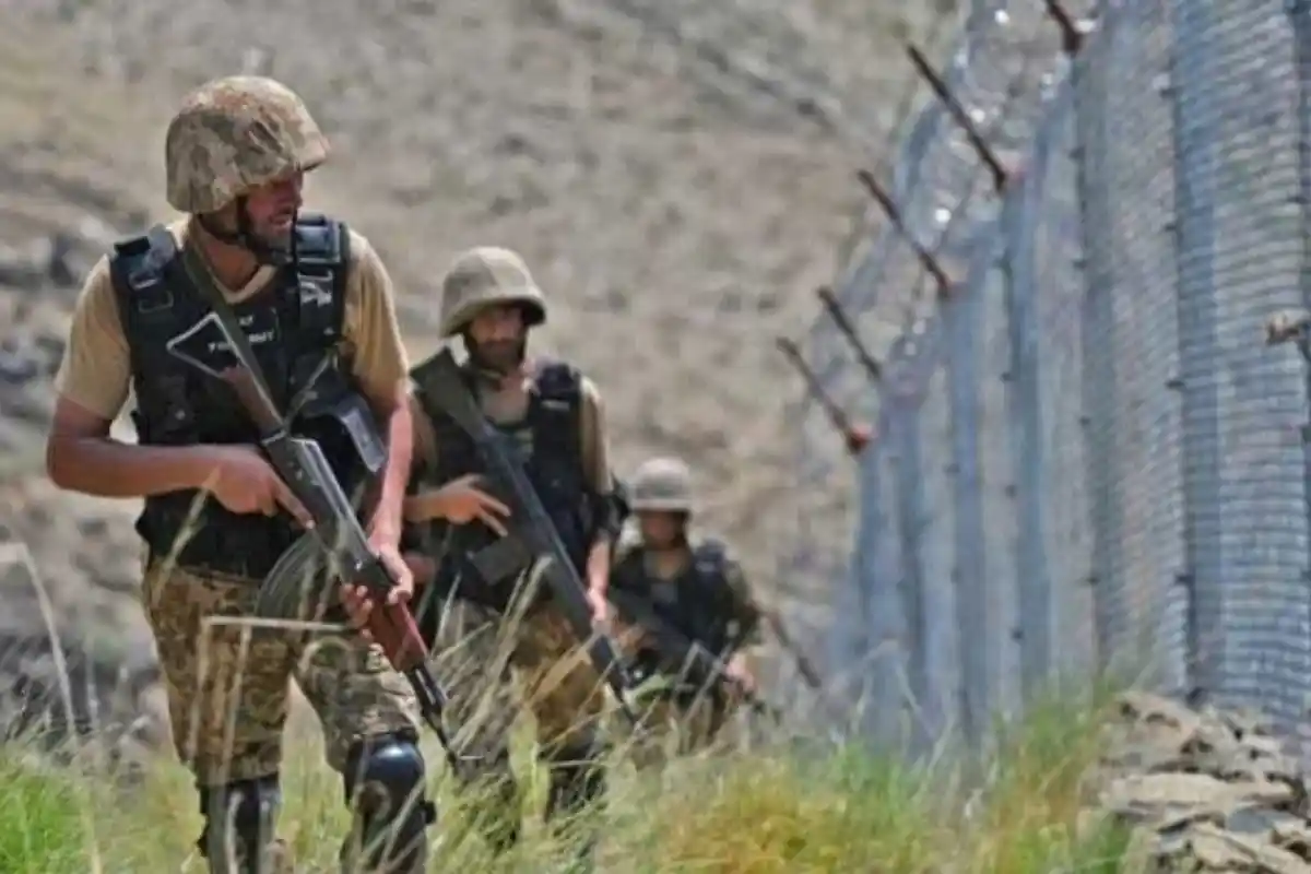 Pak Army Responds to Cross-Border Firing in South Waziristan, Multiple Afghan Posts Destroyed in Angoor Adda Operation